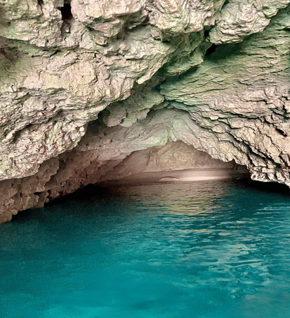 Mgarr/Cirkewwa: Comino, Gozo & Blue Lagoon Private Boat Trip - Blue Lagoon and the busier side of Comino