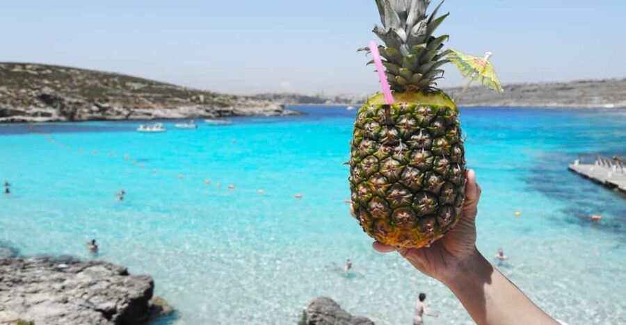Party Prowl: Crystal Lagoon, Gozo, Santa Maria Caves, Malta - The missing toilet and other practical limits