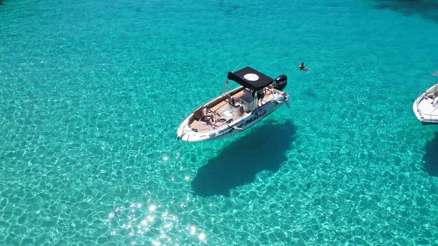 Private Boat Tour: Discover Comino's Blue and Crystal Lagoon - Equipment, comfort, and practical needs