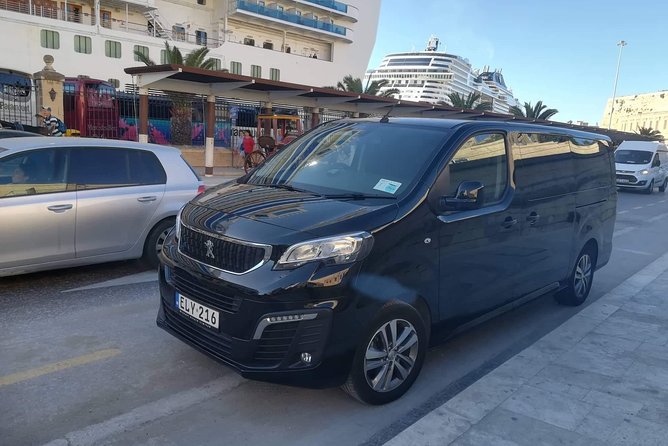 Private Driver to roam the island of Malta - Choose the aquarium for families and sea life