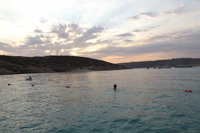 Private Speedboat 2hrs Crystal & Blue Lagoon Caves & Snorkelling - What the boat provides between stops
