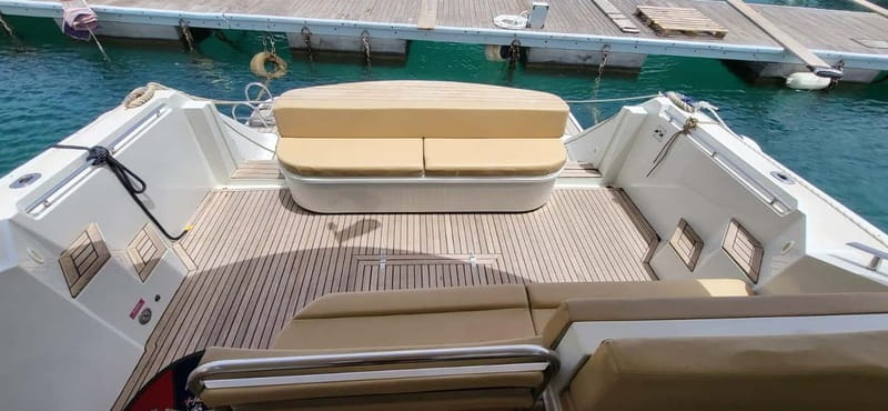 Private Yacht Charters around Comino & Blue Lagoon - Elephant Rock and Comino’s landmarks from the water