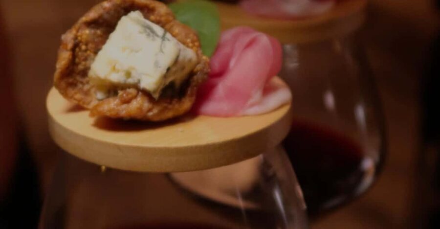 Romantic Wine Tasting Experience at Koccio Valletta - Key Points at a Glance