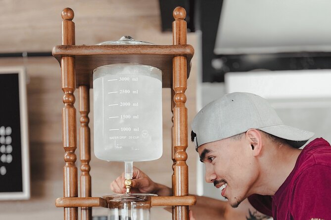 Sensory Coffee Master Class: A Unique Island Experience - Arriving at eeetwell33 for the 6:00 pm class