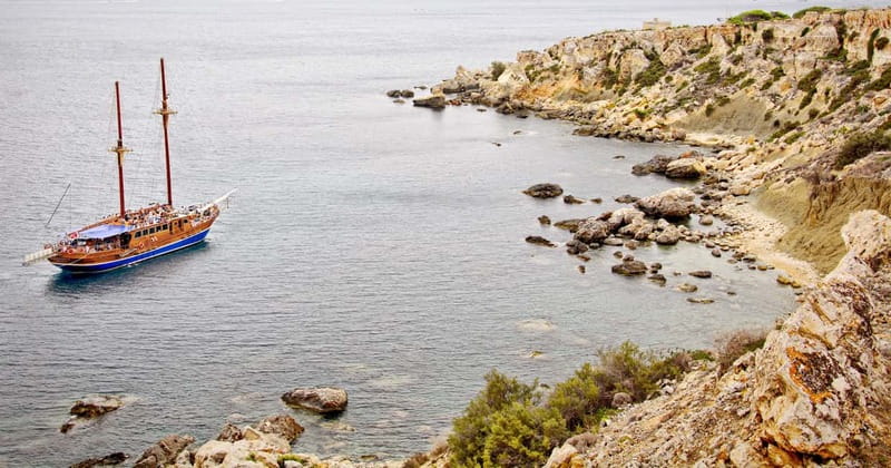 Sliema: Gozo/Comino Blue Lagoon Gulet Cruise w/ Lunch+Drinks - Lunch, snacks, and the value of staying aboard