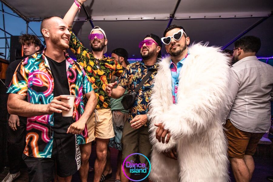 Sliema: Sailboat Party with an Open Bar, Food, and Swimming - What four hours feels like