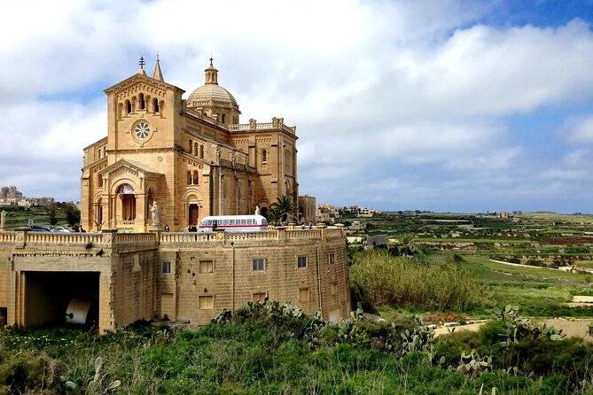 Small Group Tour of Gozo with Victoria and Ggantija Temples - Ggantija Temples and the power of old stone