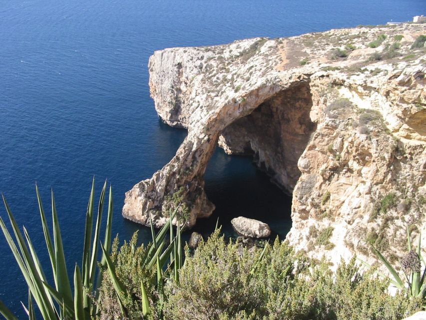 Southern Malta: Blue Grotto, Hagar Qim, and Marsaxlokk Tour - Ħaġar Qim Temples and Malta’s early culture