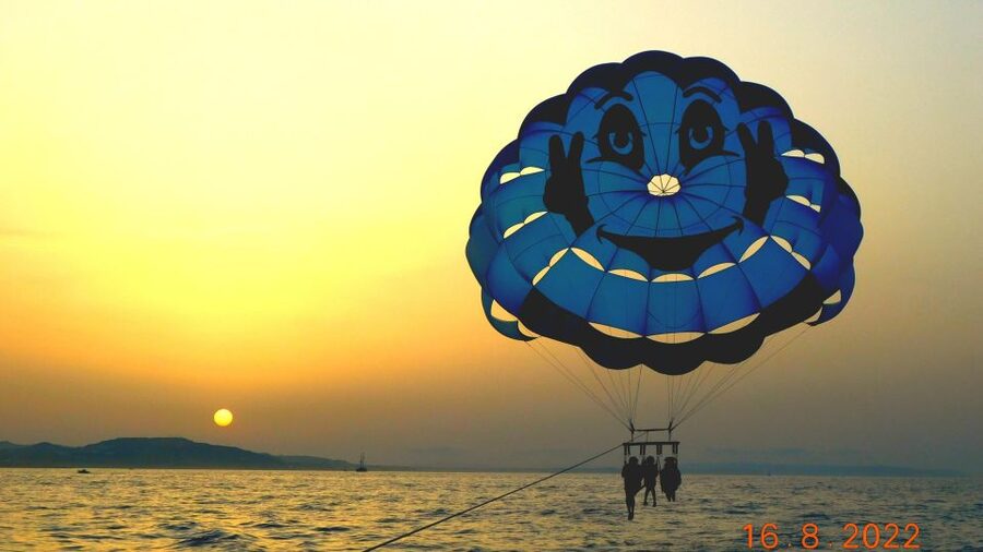 St. Julian's: Parasailing in Malta with Photos and Videos - Practical tips for a smoother outing