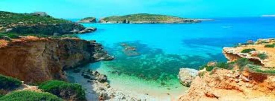 St Julians: Powerboat Gozo, Comino and Blue Lagoon - Three hours at Blue Lagoon
