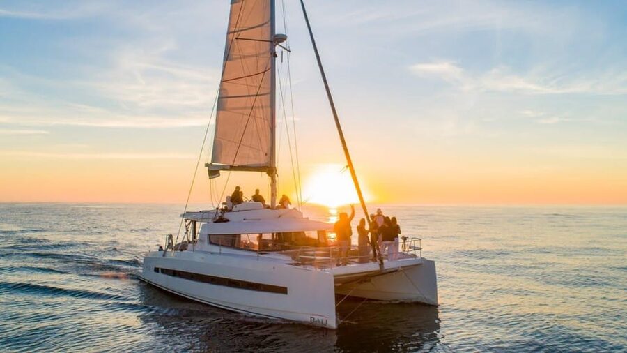 St. Paul's Bay: Half-Day Luxury Catamaran Tour with Drinks - Key points at a glance