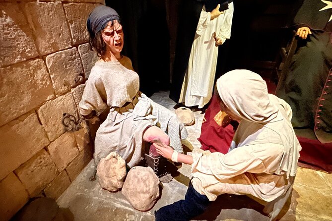 Tales of Torture in Mdina Dungeons - Guided Tour - The 18-person group and evening timing