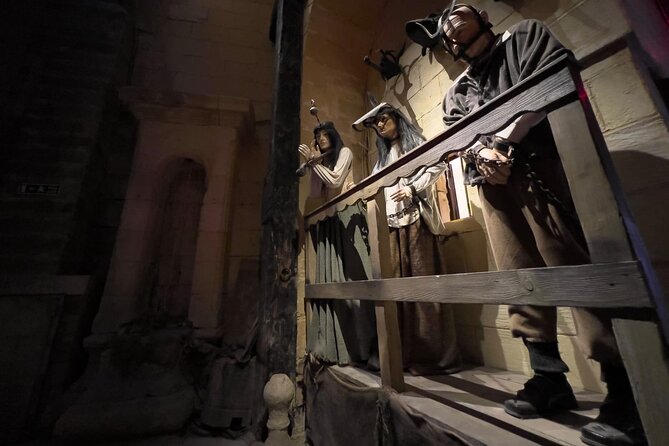 Tales of Torture in Mdina Dungeons - Guided Tour - Entering Mdina Dungeons for an hour of dark history