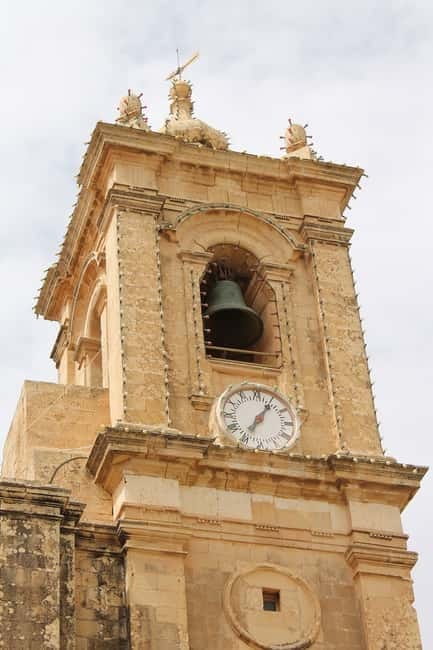 Temples Tour (Pickup, Transfer, Tickets & Drop-off Included) - A small vehicle makes the route easier