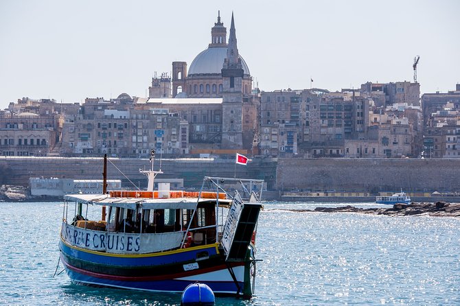 The Traditional Harbour Cruise - Passing the forts and battlements