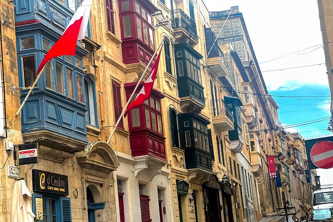 Three cities walking tour incl. entrance to Inquisitor's palace - The Freedom Day Monument and what happens after the walk
