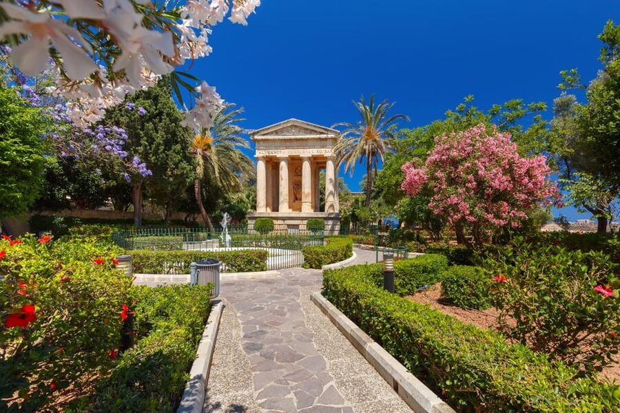 Valletta: Express Walk with a Local in 60 minutes - The best time to schedule it