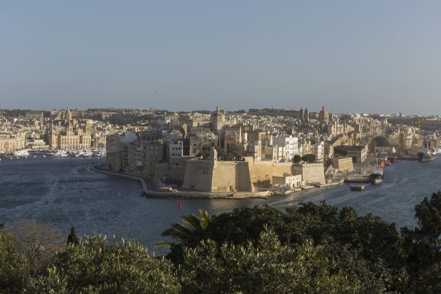 Valletta: Guided City Walking Tour - The final stop at St. George’s Square