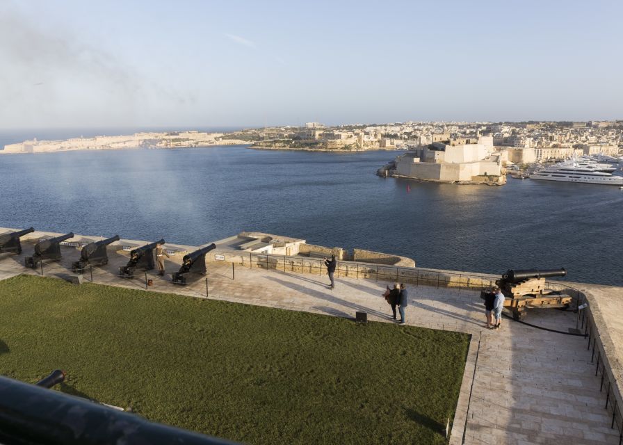 Valletta: Guided Walking Tour with St. John's Co-Cathedral - Key points at a glance