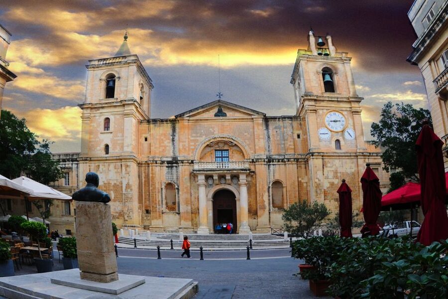 Valletta Half Day inc St. John's Cathedral, Malta Experience - Walking through the city shaped by the Knights of St. John