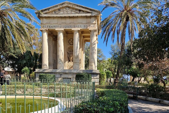 Valletta Private Historical and Cultural Walking Tour - Taking a break in Republic Square