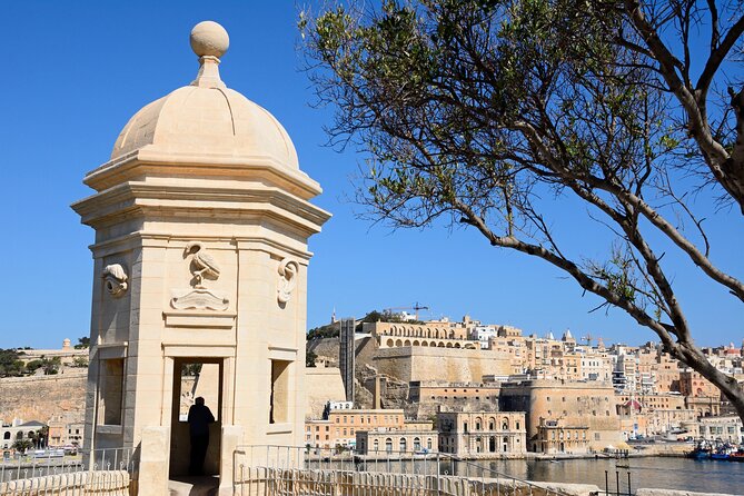 Valletta’s Historic Charm: A Guided Walking Tour - Upper Barrakka Gardens and the Grand Harbour