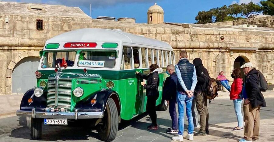Valletta: Sunday Vintage Bus to Marsaxlokk - The ride to Marsaxlokk in a 70-year-old bus