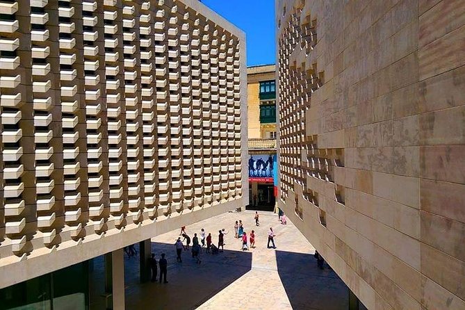 Valletta Walking Tour, In a Small Group - The walking conditions: easy pace, real slopes