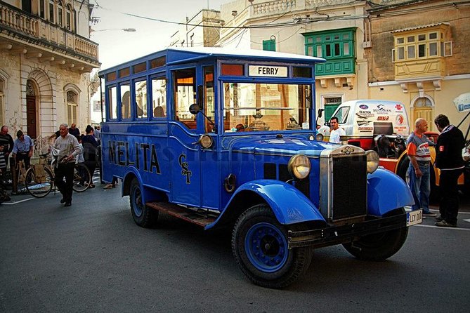 Vittoriosa, Cospicua and Senglea Vintage Bus Tour - Meeting in Sliema and boarding the vintage bus